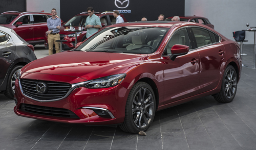 Mazda6 2017 ra mắt - lời đe dọa Toyota Camry